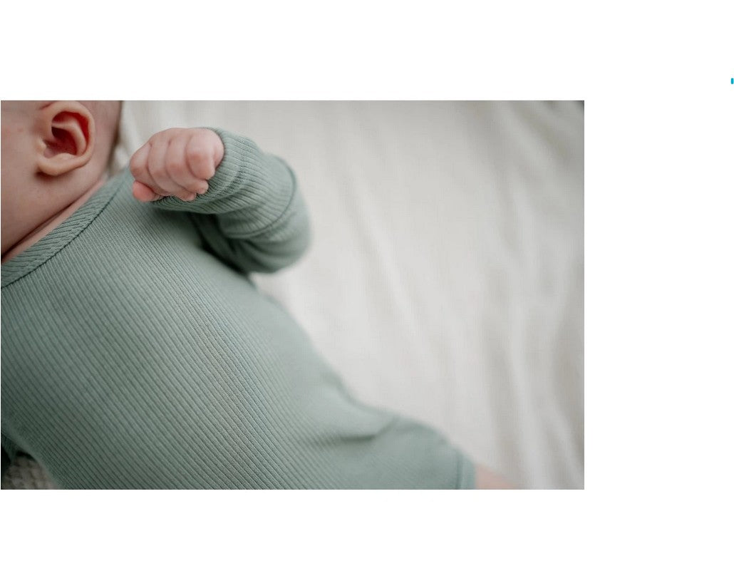 Baby Langarmbody mit Rüschen SALBEI