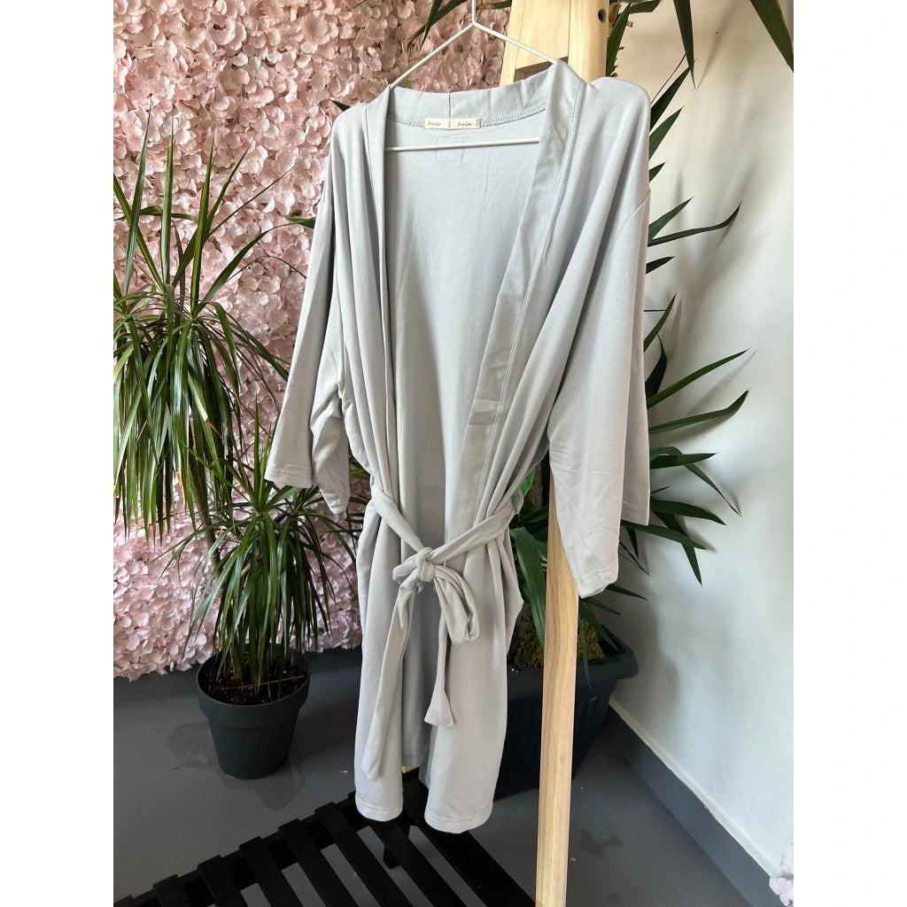 Eleganter Damenbademantel Grau