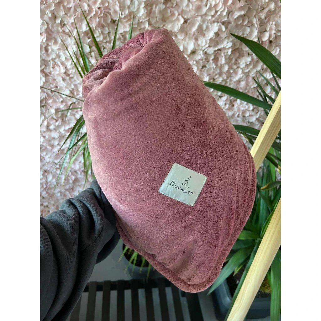 Samtige Mikroplüschdecke mit antiallergischer Füllung Pfingstrose