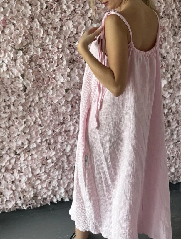 Maxikleid aus Musselin mit Rüschen - UNI